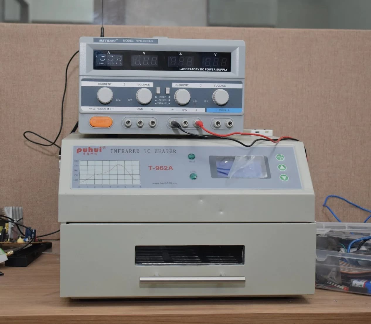 METRAVI RPS-3003-3 Laboratory DC Power Supply